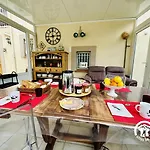 La Cazabanelle Bed & Breakfast Villegly