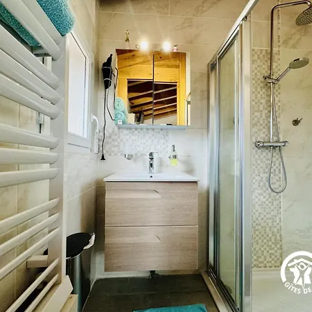 La Cazabanelle Bed & Breakfast *