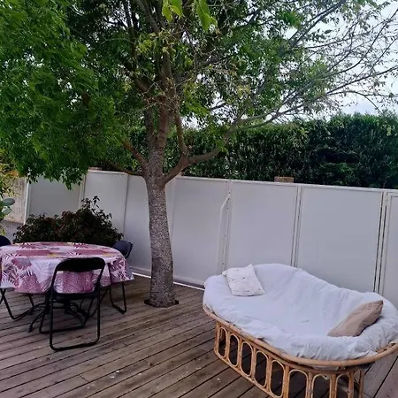 ベッド・アンド・ブレックファスト La Cazabanelle Villegly